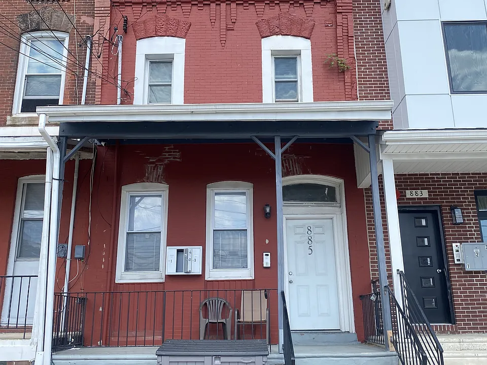 885 Belmont Ave