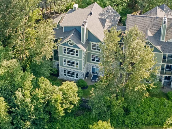 209 Chemin Des Quatre Sommets #6, Mont Tremblant, QC J8E 1C6