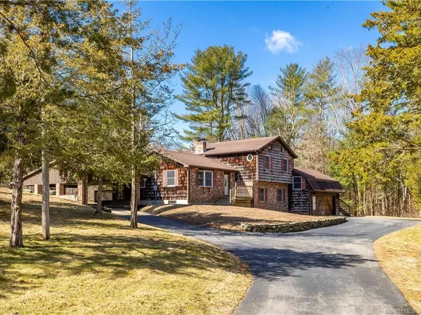 31 Gifford Lane, Bozrah, CT 06334