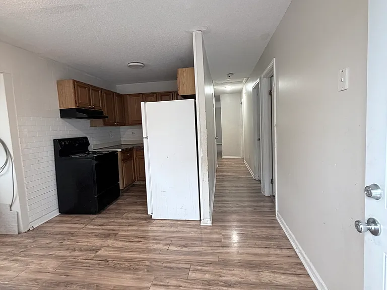 92 Arch St #2 — Photo 3