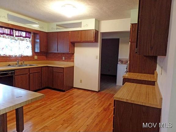 3rd image of 802 Ashberry Dr