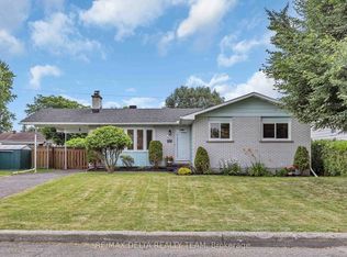 278 Gleneagles Ave, Ottawa, ON K1E 1L8