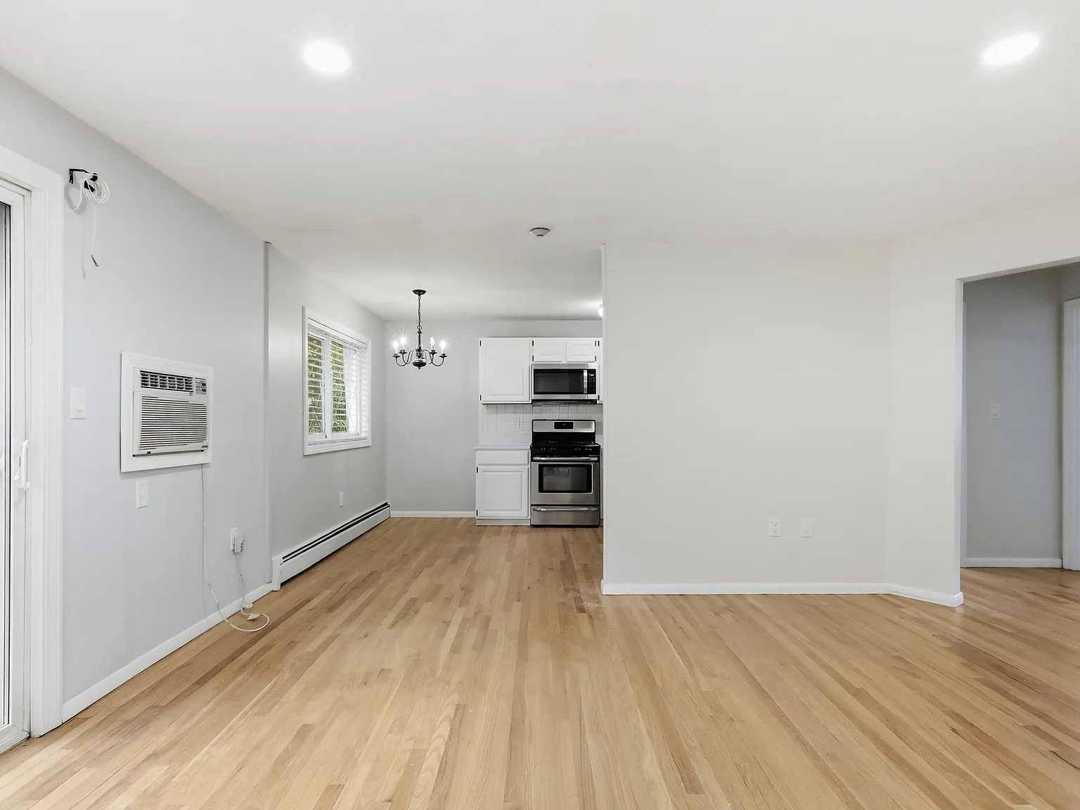 2 bed, 850 sqft, $2,550 — Photo 4