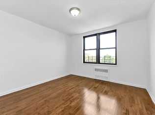 1040 Neilson St APT 4N, Far Rockaway, NY 11691