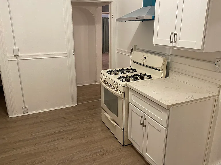 2237 Haste St #4 — Photo 6