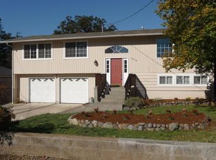 340 Highland Dr, Medford, OR