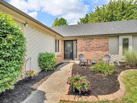 2nd image of 11534 Capistrano Cir