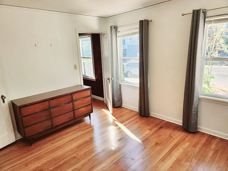 1st Floor bedroom