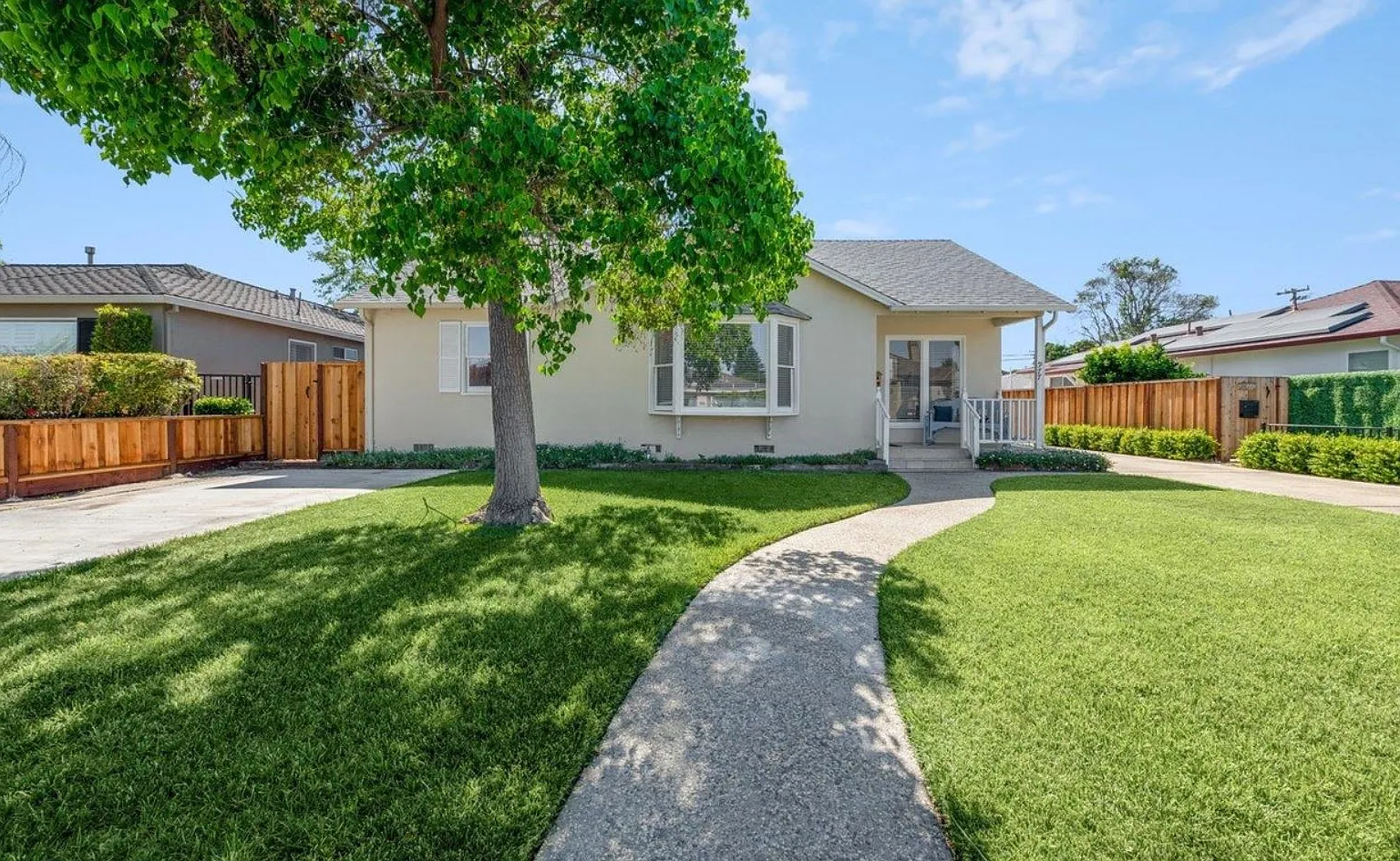 3 bed, 1700 sqft, $4,999 — Photo 1