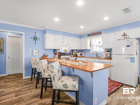 5th image of 460 Buchanan Ct E