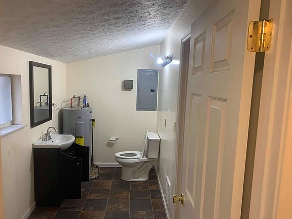 5th image of 119 N Vance Dr