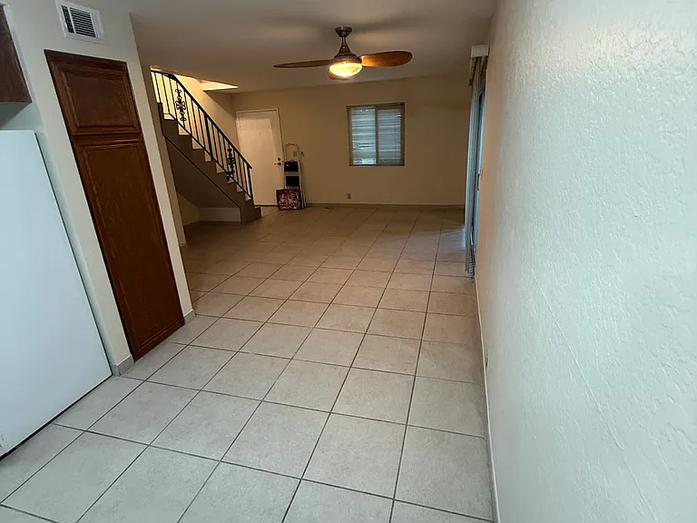 200 Elm Ave #7 — Photo 17