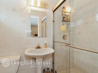 146 Seaman Neck Rd, Dix Hills, NY 11746