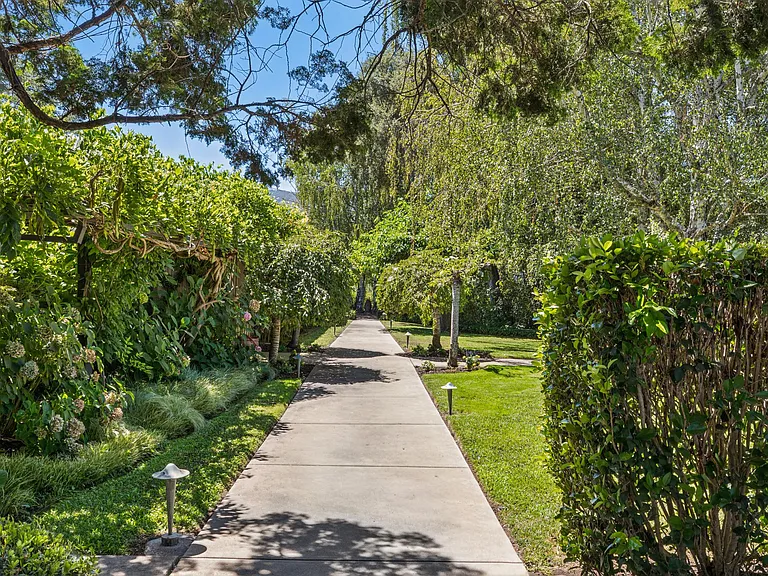 1819 Zinfandel Ln — Photo 72