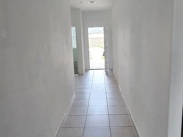 1527 E Lardner Dr — Photo 20