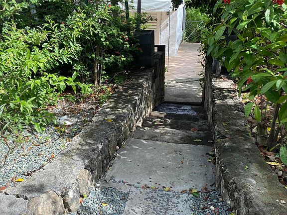 4th image of 2 Hermon Hill Co St