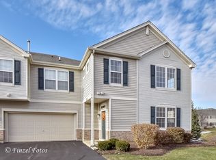 220 Bakers Dr W #220, Lakemoor, IL 60051