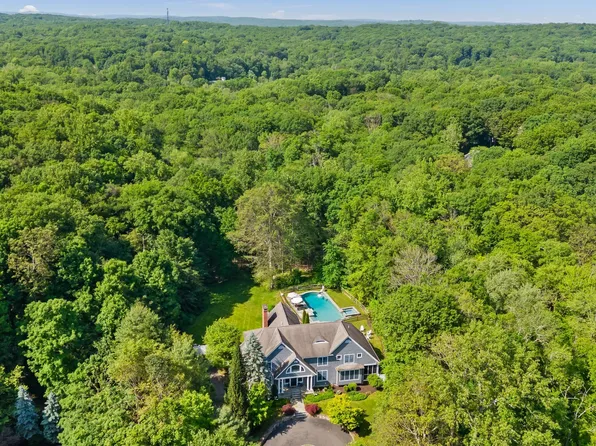 11 Winthrop Hills, Weston, CT 06883