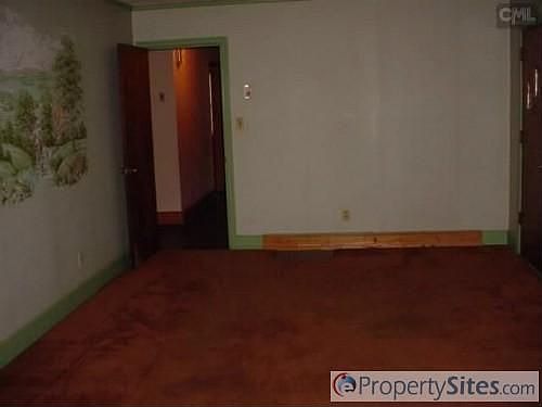 5th image of 918 Carola Ave