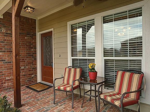 4th image of 501 Jasmine Cir