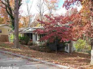 1 Powhatan Dr, Cherokee Village, AR 72529
