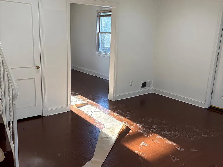 5030 S Dakota Ave NE — Photo 12