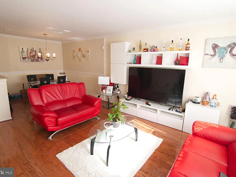 7718B Lexton Pl #102 — Photo 6