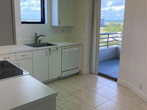2nd image of 3300 NE 191st St APT 1202