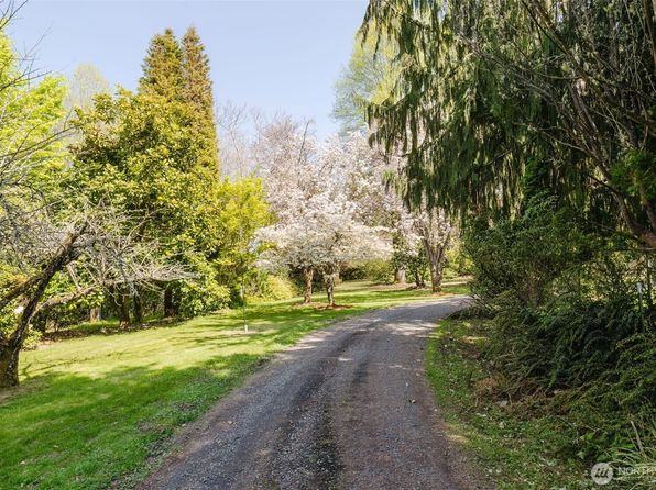 105 Schoolhouse Road, Brinnon, WA 98320