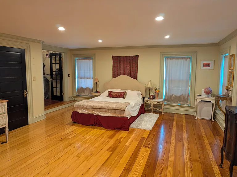 14 Highland Ave — Photo 53