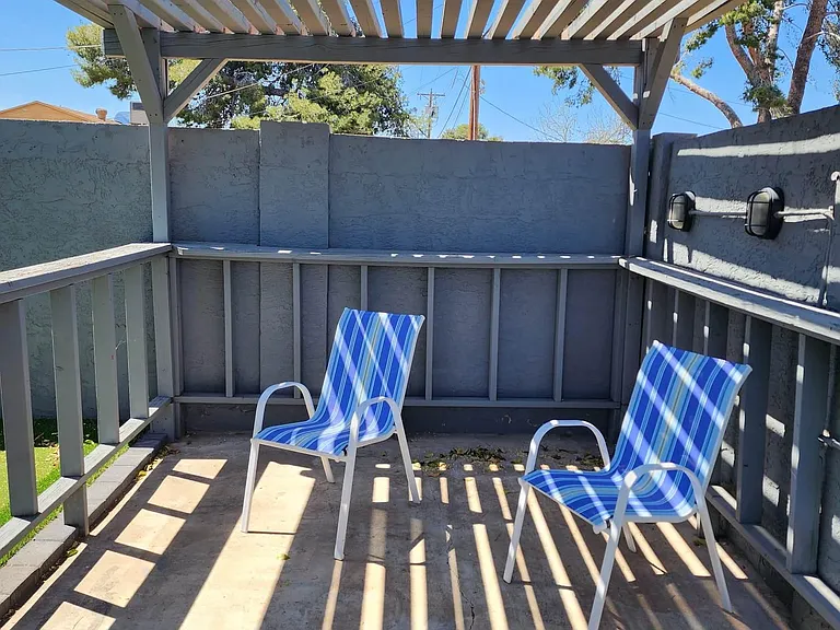 1214 W Highland Ave — Photo 45