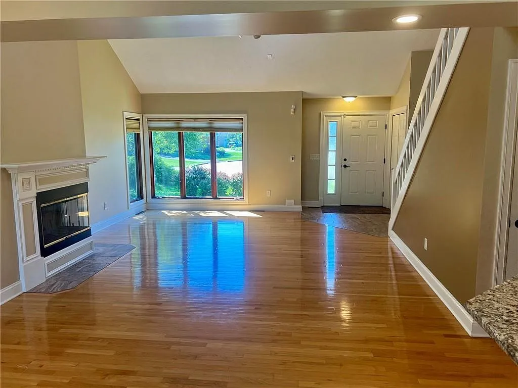 3 bed, 2.0 bath, 1538 sqft, $3,500 — Photo 4