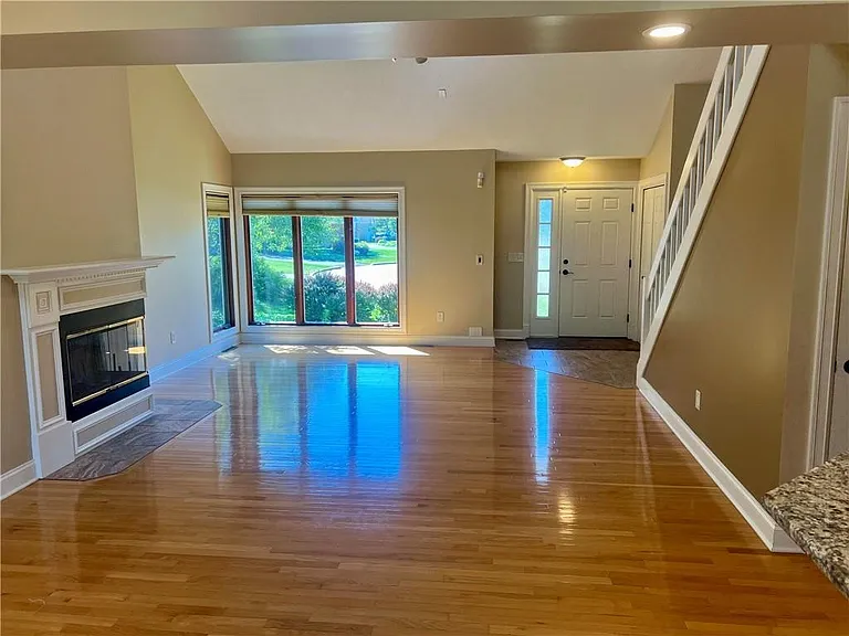35 Hayfield Way — Photo 4
