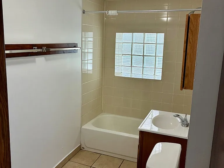 1111 N Leclaire Ave #BASEMENT — Photo 6