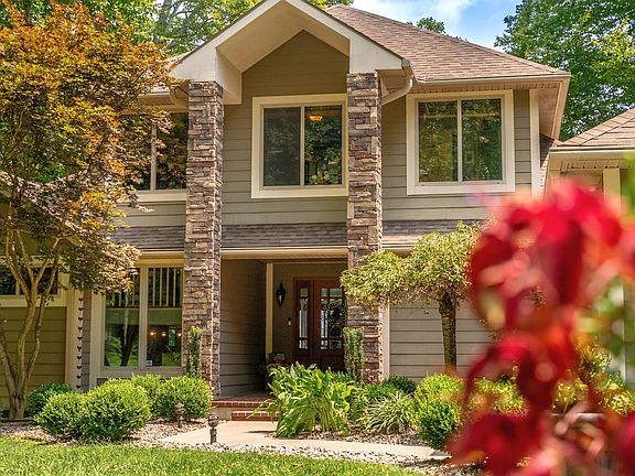 4th image of 1355 Cliffside Dr