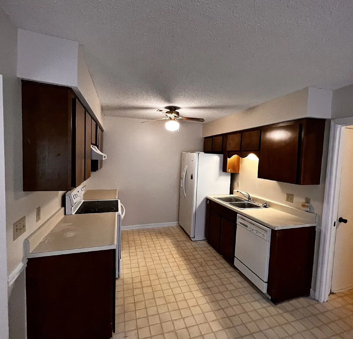 4 bed, 2.0 bath, 1471 sqft, $1,650 — Photo 4