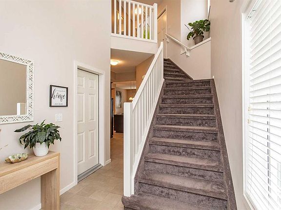2nd image of 5 N Tallman Close