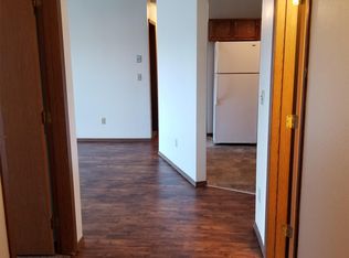 402 Village Dr APT 307, Marshall, MN 56258