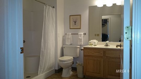 5th image of 555 Highland Dr #109