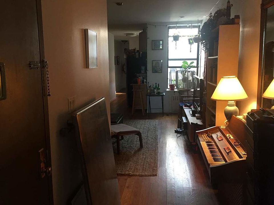 1st image of 433 Marion St APT 3R