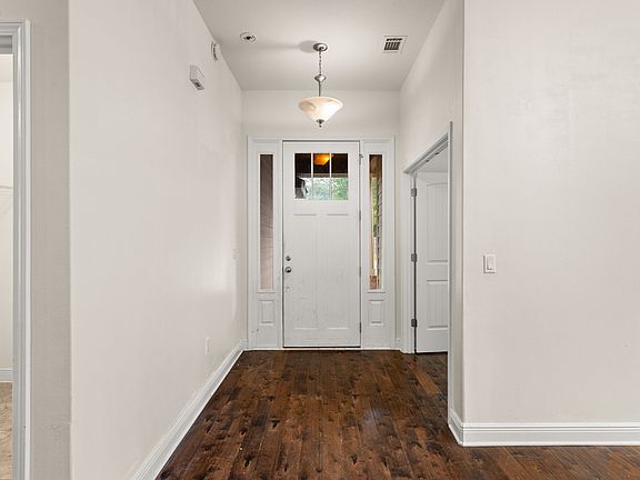 3rd image of 238 Benton Blvd