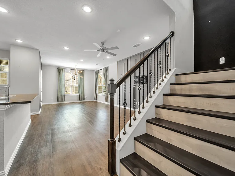 2817 Bellflower Dr — Photo 7