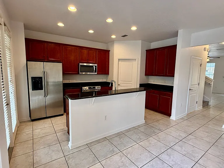 12722 Salomon Cove Dr — Photo 4