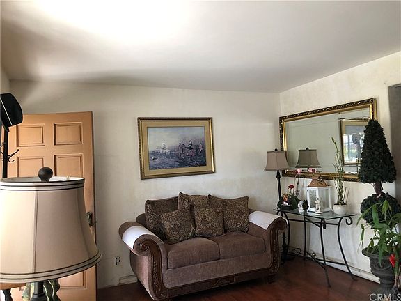 4th image of 4549 Durfee Ave
