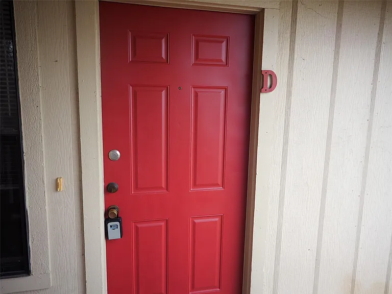 11300 Nicole Cv — Photo 2