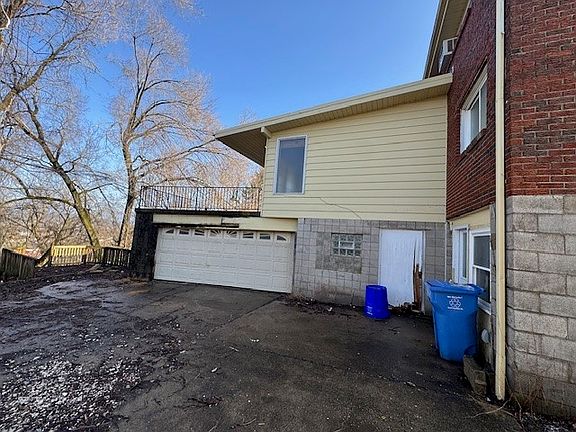 3rd image of 603 Lindsay Rd