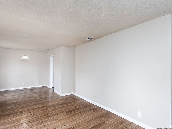 4th image of 11519 WOOLLCOTT ST