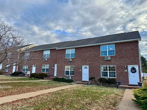 1027 Shenandoah St #102 Photo 1