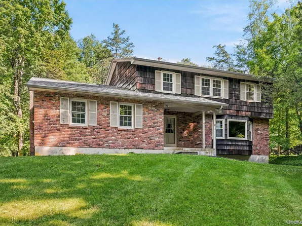 16 Panel Lane, Florida, NY 10921