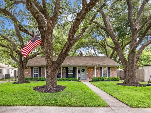 10714 Piping Rock Ln, Houston, TX 77042